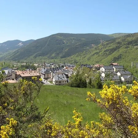 Vivienda Turismo Rural Biescas En Alquiler, Casa Completa, Tipo Monumento, Muy Acogedora Y Tranquila, Ideal Montana Y Esqui, Chimeneas Prázdninový dům Biescas (Aragon)
