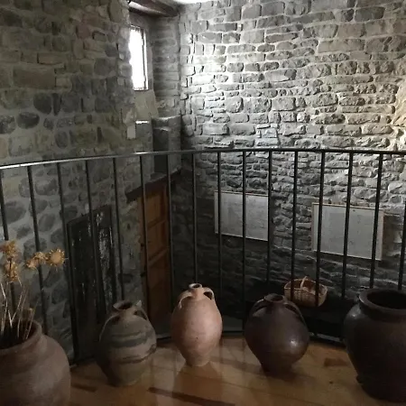 Prázdninový dům Vivienda Turismo Rural Biescas En Alquiler, Casa Completa, Tipo Monumento, Muy Acogedora Y Tranquila, Ideal Montana Y Esqui, Chimeneas