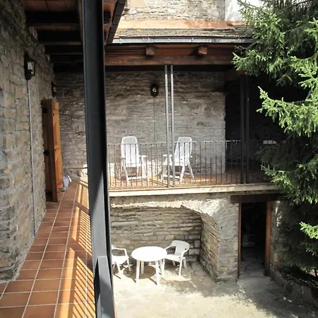 Prázdninový dům Vivienda Turismo Rural Biescas En Alquiler, Casa Completa, Tipo Monumento, Muy Acogedora Y Tranquila, Ideal Montana Y Esqui, Chimeneas Biescas (Aragon)
