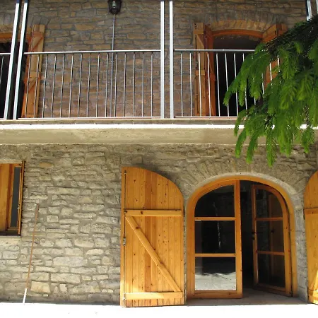 Vivienda Turismo Rural Biescas En Alquiler, Casa Completa, Tipo Monumento, Muy Acogedora Y Tranquila, Ideal Montana Y Esqui, Chimeneas *